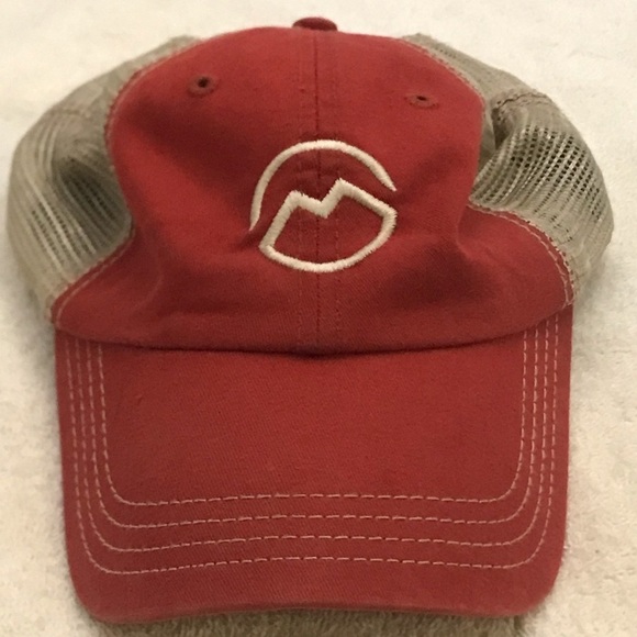 Magellan Outdoors Adjustable Cloth & Mesh Sport Hat - Picture 1 of 16